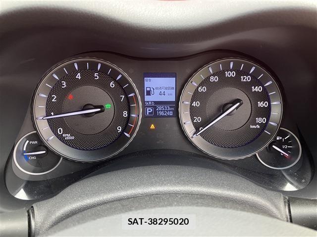 Nissan FUGA HYBRID 2018-09 4042844-13