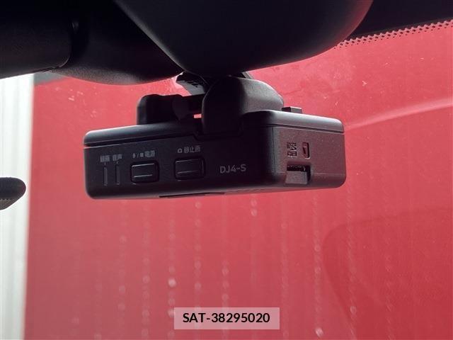 Nissan FUGA HYBRID 2018-09 4042844-16