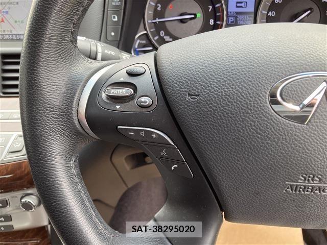 Nissan FUGA HYBRID 2018-09 4042844-17