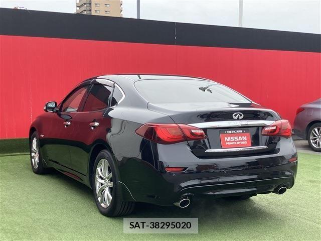 Nissan FUGA HYBRID 2018-09 4042844-1