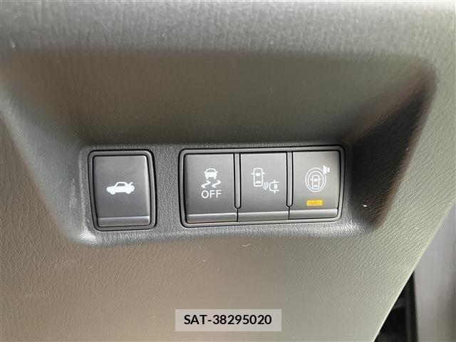 Nissan FUGA HYBRID 2018-09 4042844-23