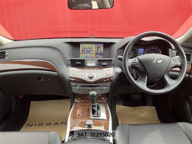 Nissan FUGA HYBRID 2018-09 4042844-2