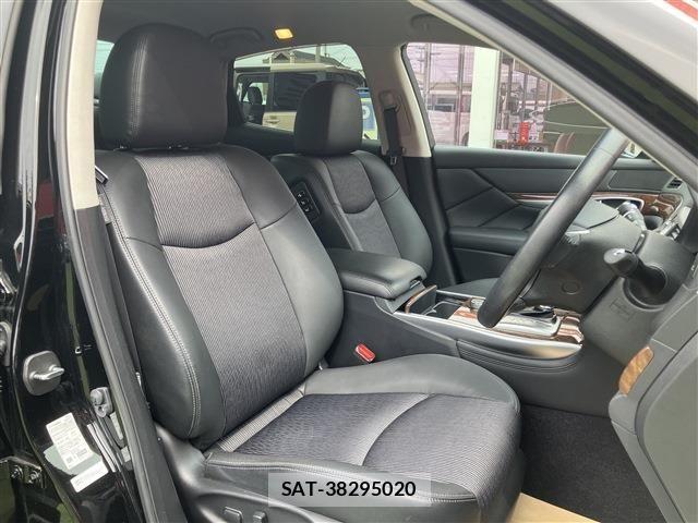 Nissan FUGA HYBRID 2018-09 4042844-4