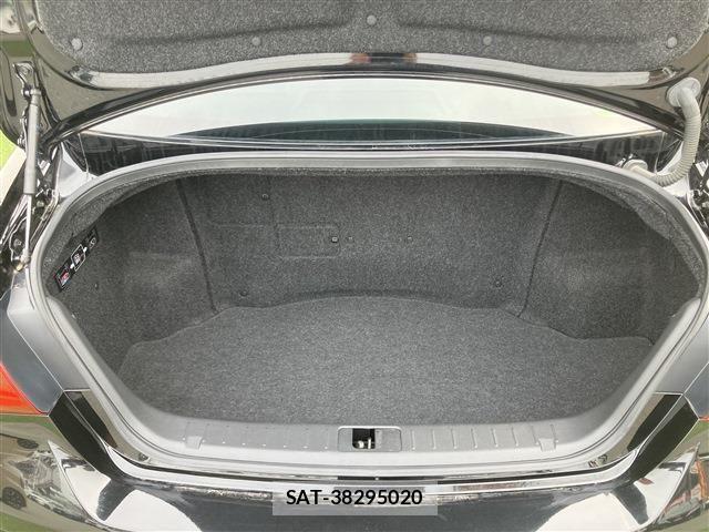 Nissan FUGA HYBRID 2018-09 4042844-8