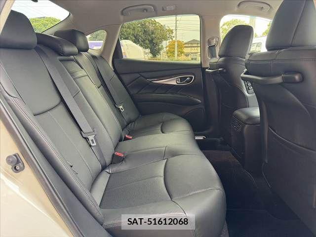 Nissan FUGA HYBRID 2015-08 5868311-17