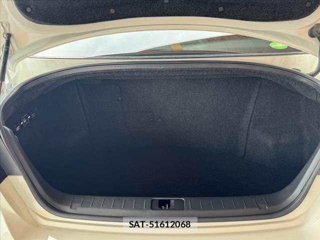 Nissan FUGA HYBRID 2015-08 5868311-19