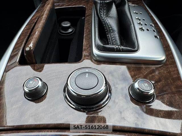 Nissan FUGA HYBRID 2015-08 5868311-27