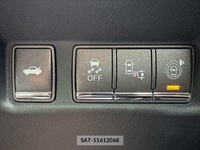 Nissan FUGA HYBRID 2015-08 5868311-4