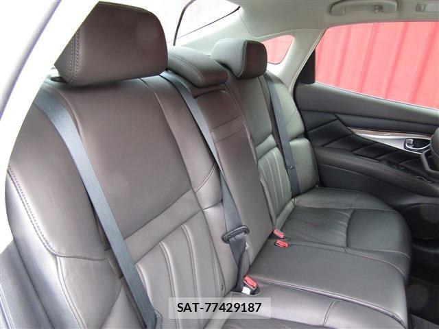 Nissan FUGA HYBRID 2022-03 6215025-6