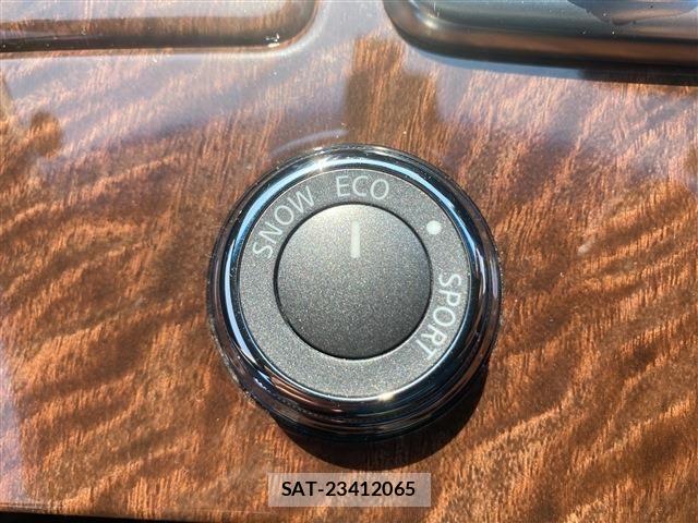 Nissan FUGA HYBRID 2019-08 6905730-21