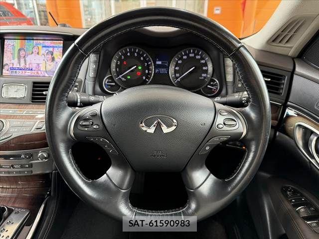 Nissan FUGA HYBRID 2016-08 7020532-25