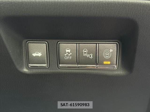 Nissan FUGA HYBRID 2016-08 7020532-29