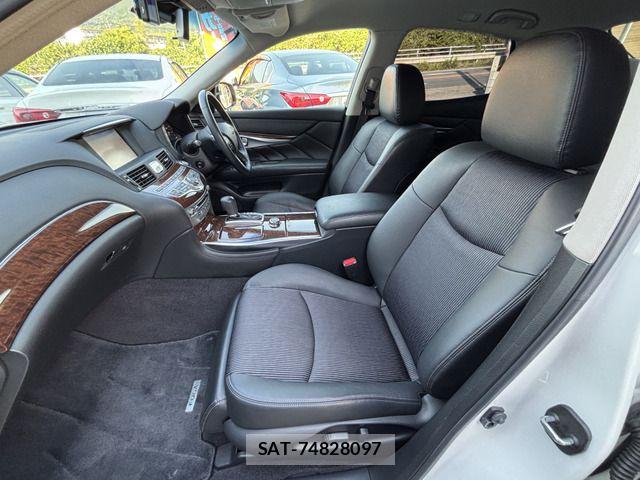 Nissan FUGA HYBRID 2015-05 7020530-13