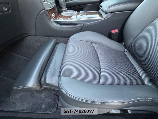 Nissan FUGA HYBRID 2015-05 7020530-14