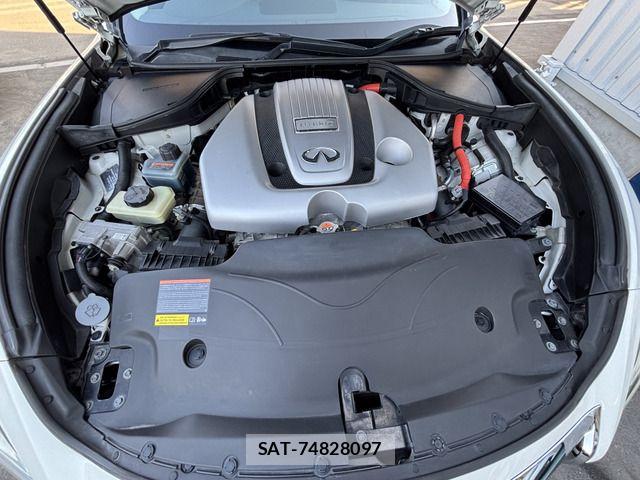 Nissan FUGA HYBRID 2015-05 7020530-18