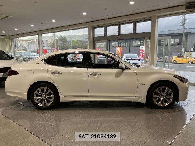 Nissan FUGA HYBRID 2016-07 7058685-14