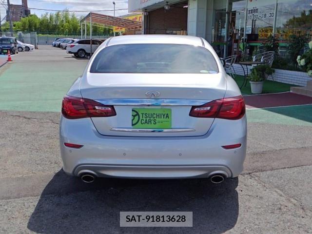 Nissan FUGA HYBRID 2018-06 7392252-10
