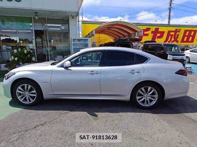 Nissan FUGA HYBRID 2018-06 7392252-11