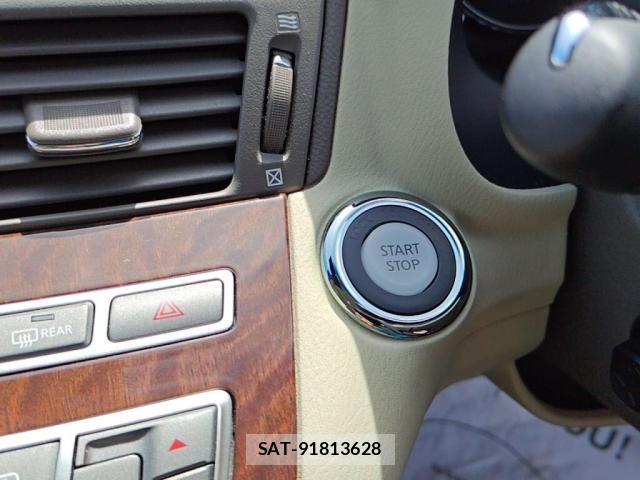 Nissan FUGA HYBRID 2018-06 7392252-18