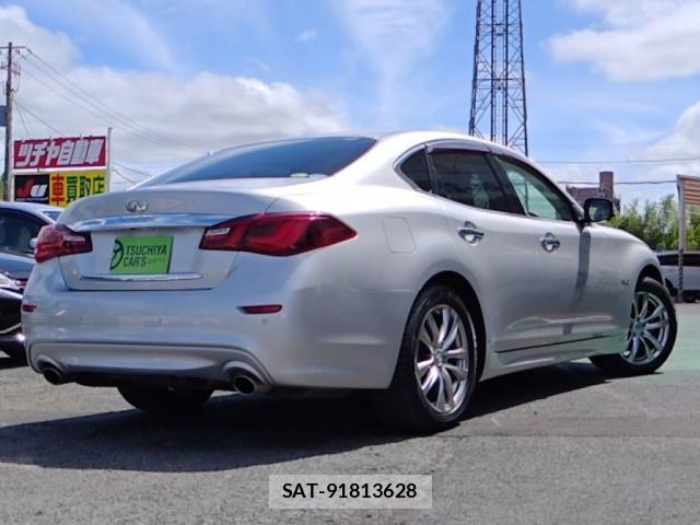 Nissan FUGA HYBRID 2018-06 7392252-1