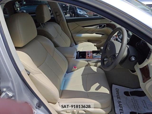 Nissan FUGA HYBRID 2018-06 7392252-20