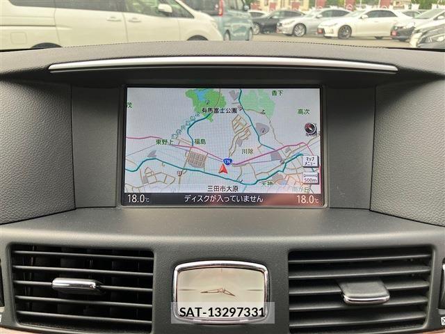 Nissan FUGA HYBRID 2018-03 7723649-13
