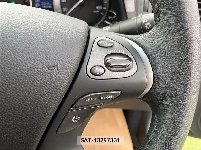 Nissan FUGA HYBRID 2018-03 7723649-14