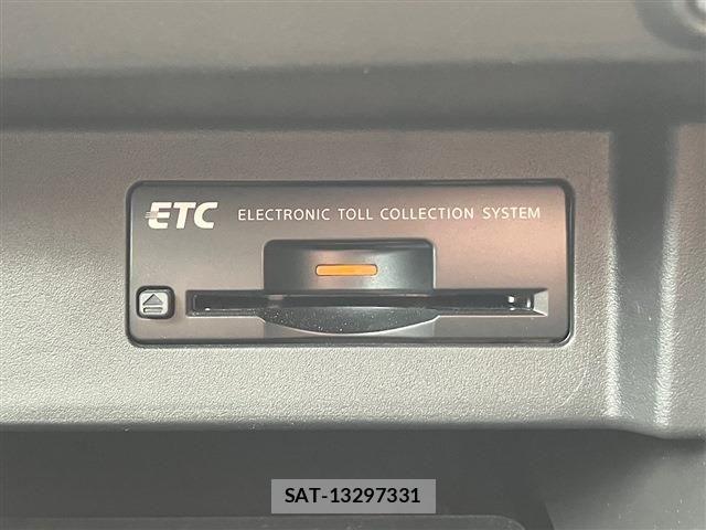 Nissan FUGA HYBRID 2018-03 7723649-18