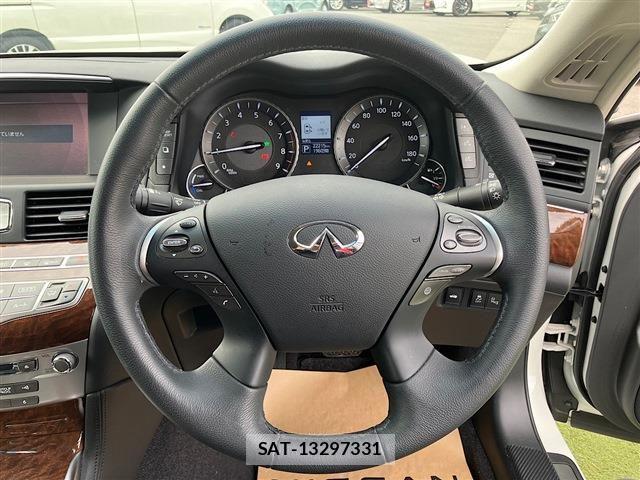 Nissan FUGA HYBRID 2018-03 7723649-22