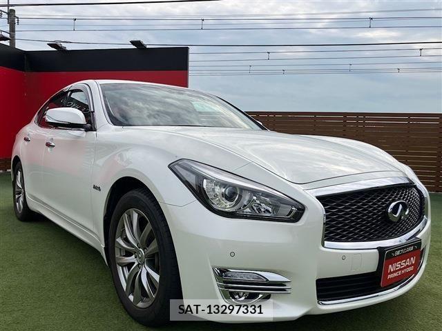Nissan FUGA HYBRID 2018-03 7723649-26