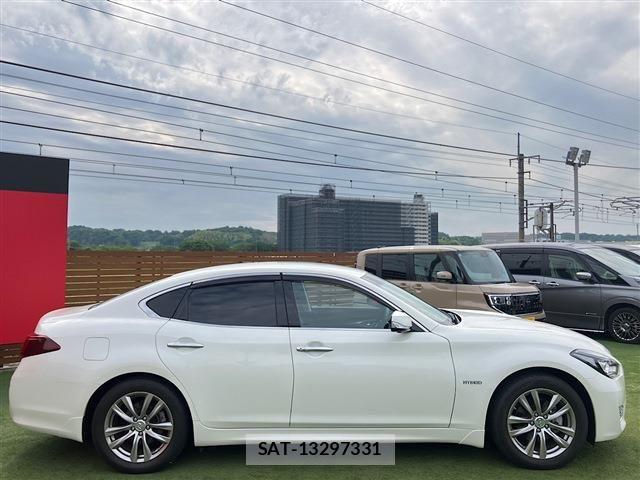 Nissan FUGA HYBRID 2018-03 7723649-5