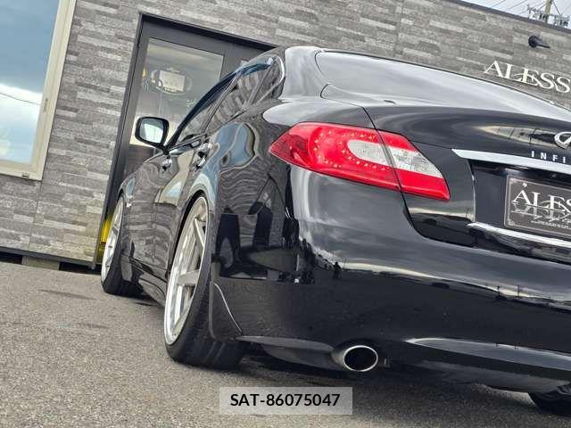 Nissan FUGA HYBRID 2011-07 8099326-9