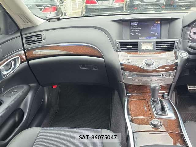 Nissan FUGA HYBRID 2011-07 8099326-15