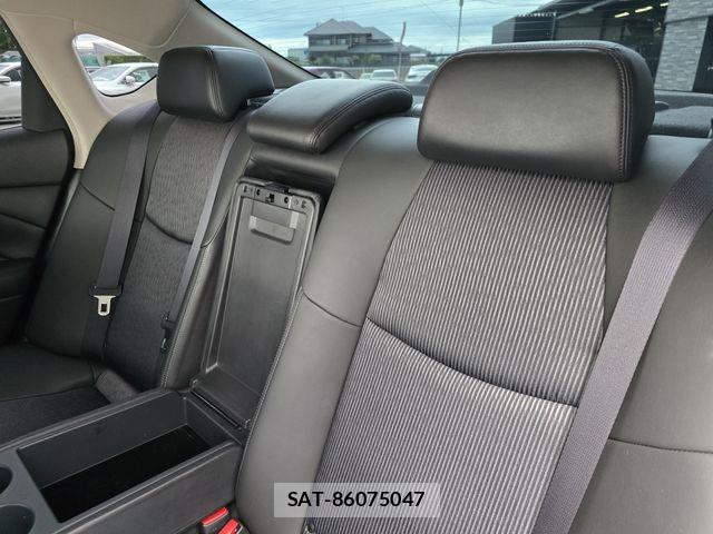 Nissan FUGA HYBRID 2011-07 8099326-23