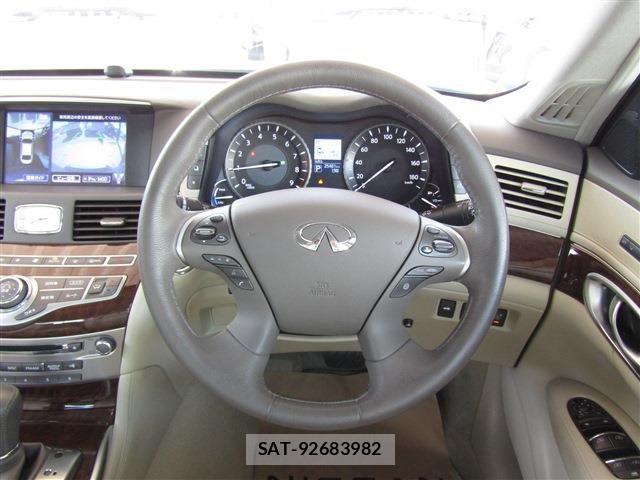 Nissan FUGA HYBRID 2018-09 8099324-10