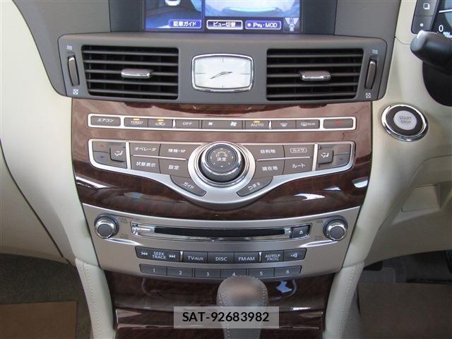 Nissan FUGA HYBRID 2018-09 8099324-13
