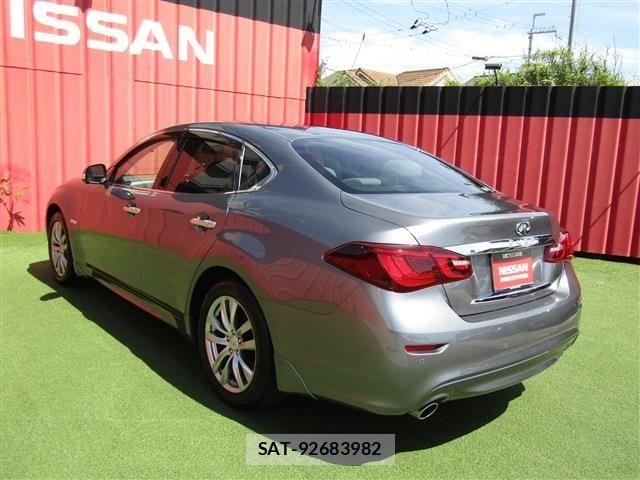 Nissan FUGA HYBRID 2018-09 8099324-1