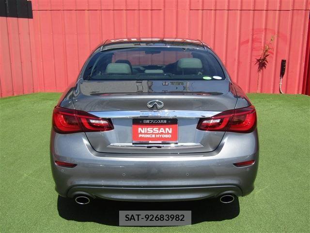 Nissan FUGA HYBRID 2018-09 8099324-26