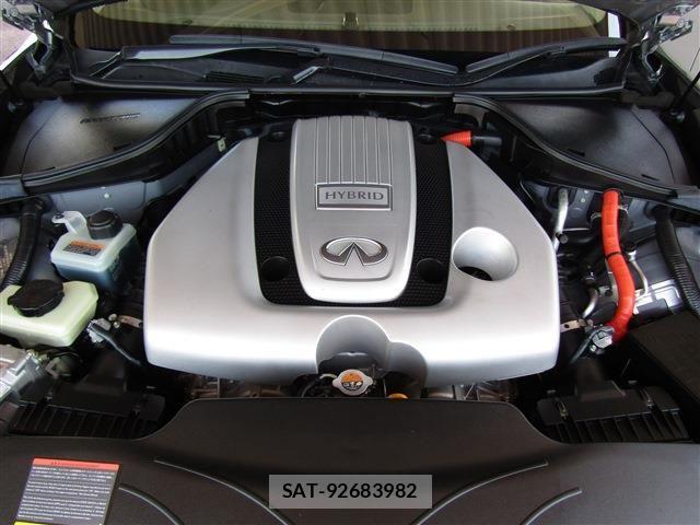 Nissan FUGA HYBRID 2018-09 8099324-28