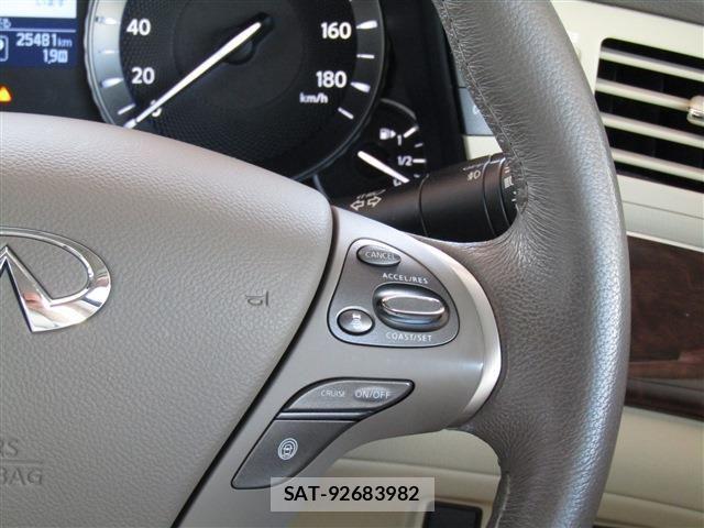 Nissan FUGA HYBRID 2018-09 8099324-4