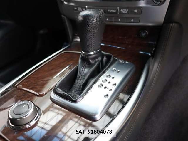 Nissan FUGA HYBRID 2012-04 8099327-11