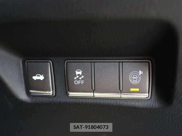 Nissan FUGA HYBRID 2012-04 8099327-15