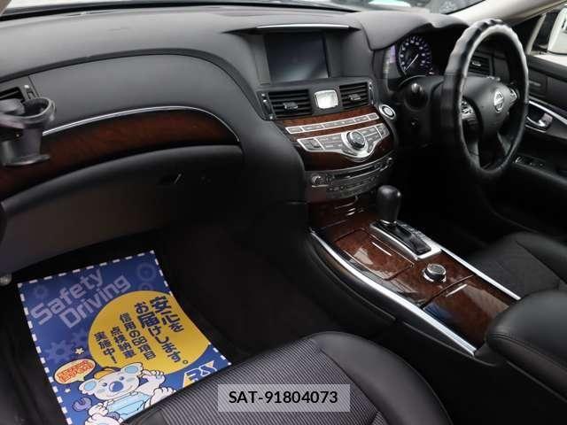 Nissan FUGA HYBRID 2012-04 8099327-21