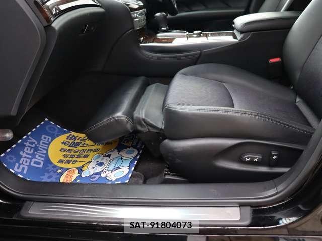 Nissan FUGA HYBRID 2012-04 8099327-23