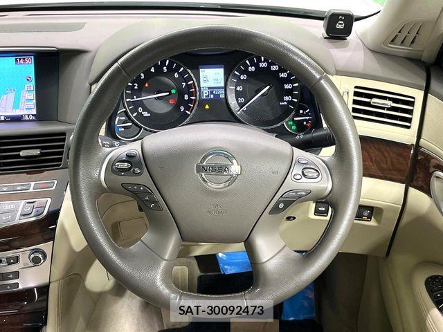 Nissan FUGA HYBRID 2012-09 8207661-10