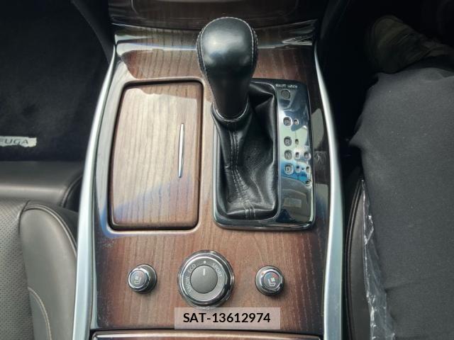 Nissan FUGA HYBRID 2012-03 8245272-20