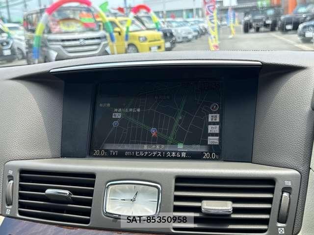 Nissan FUGA HYBRID 2010-11 8366064-19