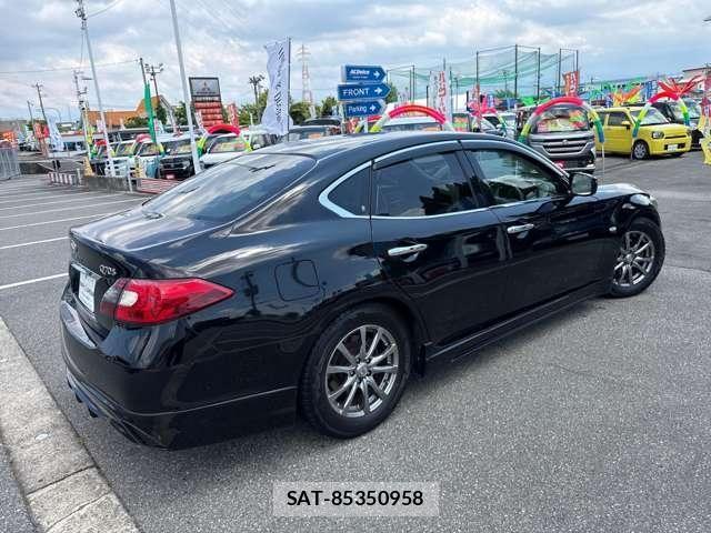 Nissan FUGA HYBRID 2010-11 8366064-6