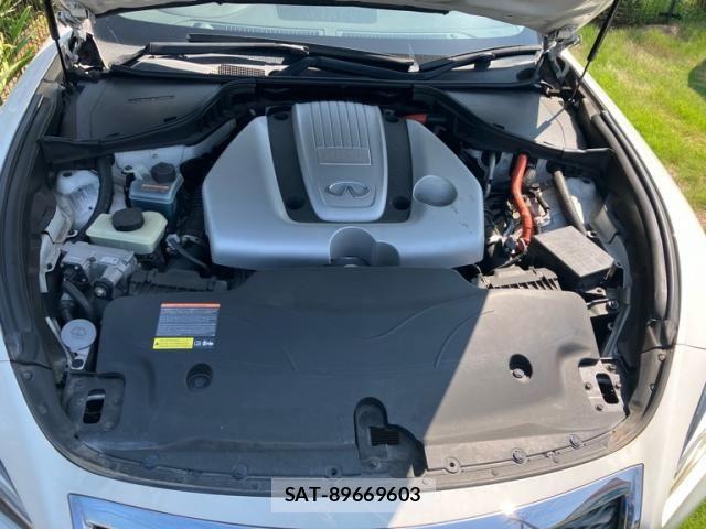 Nissan FUGA HYBRID 2015-01 8626902-19