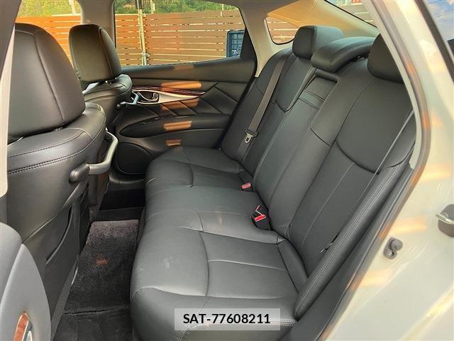 Nissan FUGA HYBRID 2019-06 8742382-25